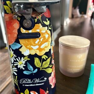 Hamilton Beach Floral Can Opener